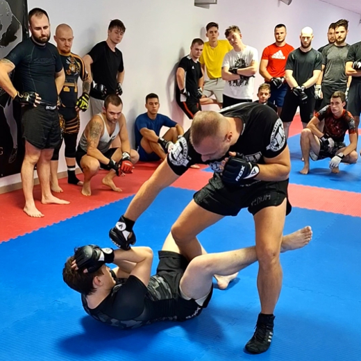 MMA MUAY-THAI SANDA SUBMISSION SAMOOBRONA KICKBOXING K1 FIGHT LUBLIN. Treningi HALA GLOBUS KAZIMIERZA WIELKIEGO 8